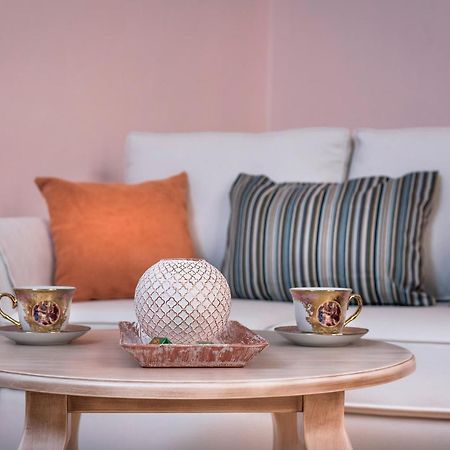 ハニア Palazzo Di Ireneアパートホテル エクステリア 写真
